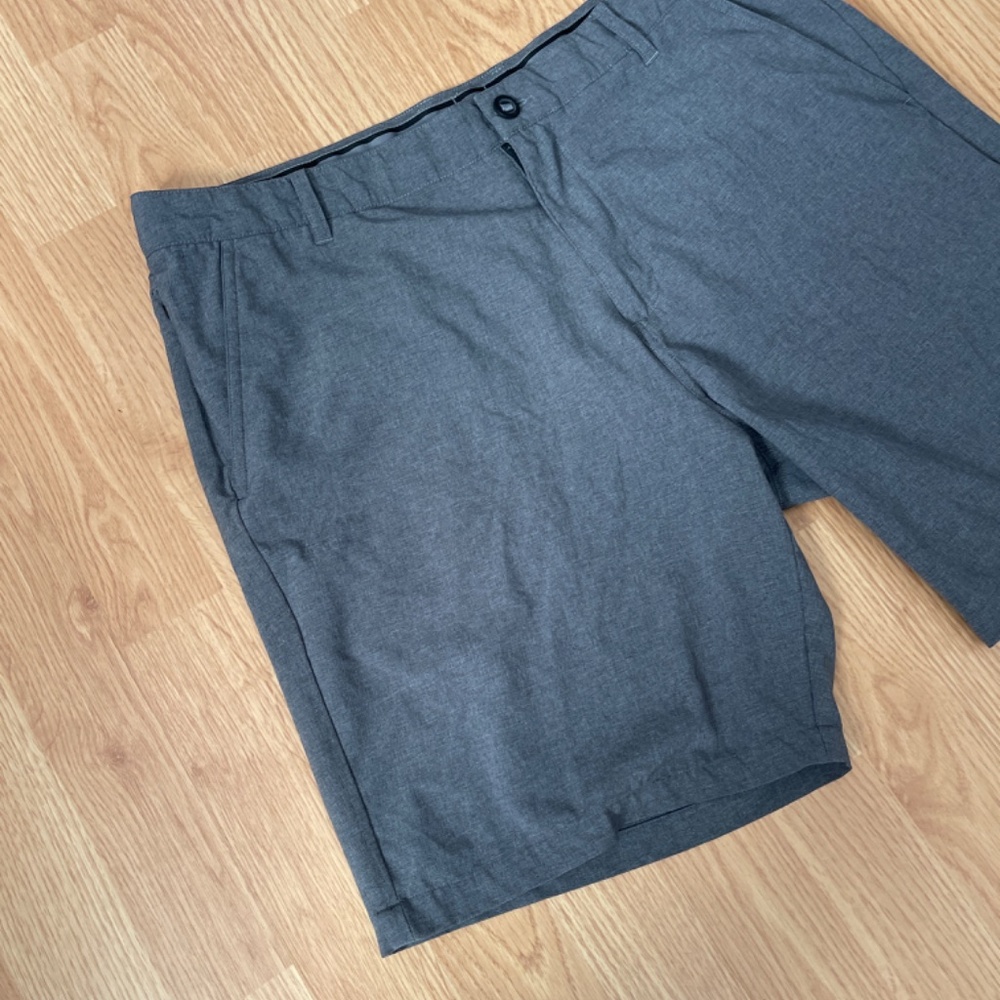 Men’s Puma Golf Heather Gray 8 Inch Inseam Dealer Shorts Waist Size 36 - Picture 3 of 9